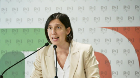 Schlein: il PD  per la difesa comune ma non per il riarmo, la posizione  e resta questa
